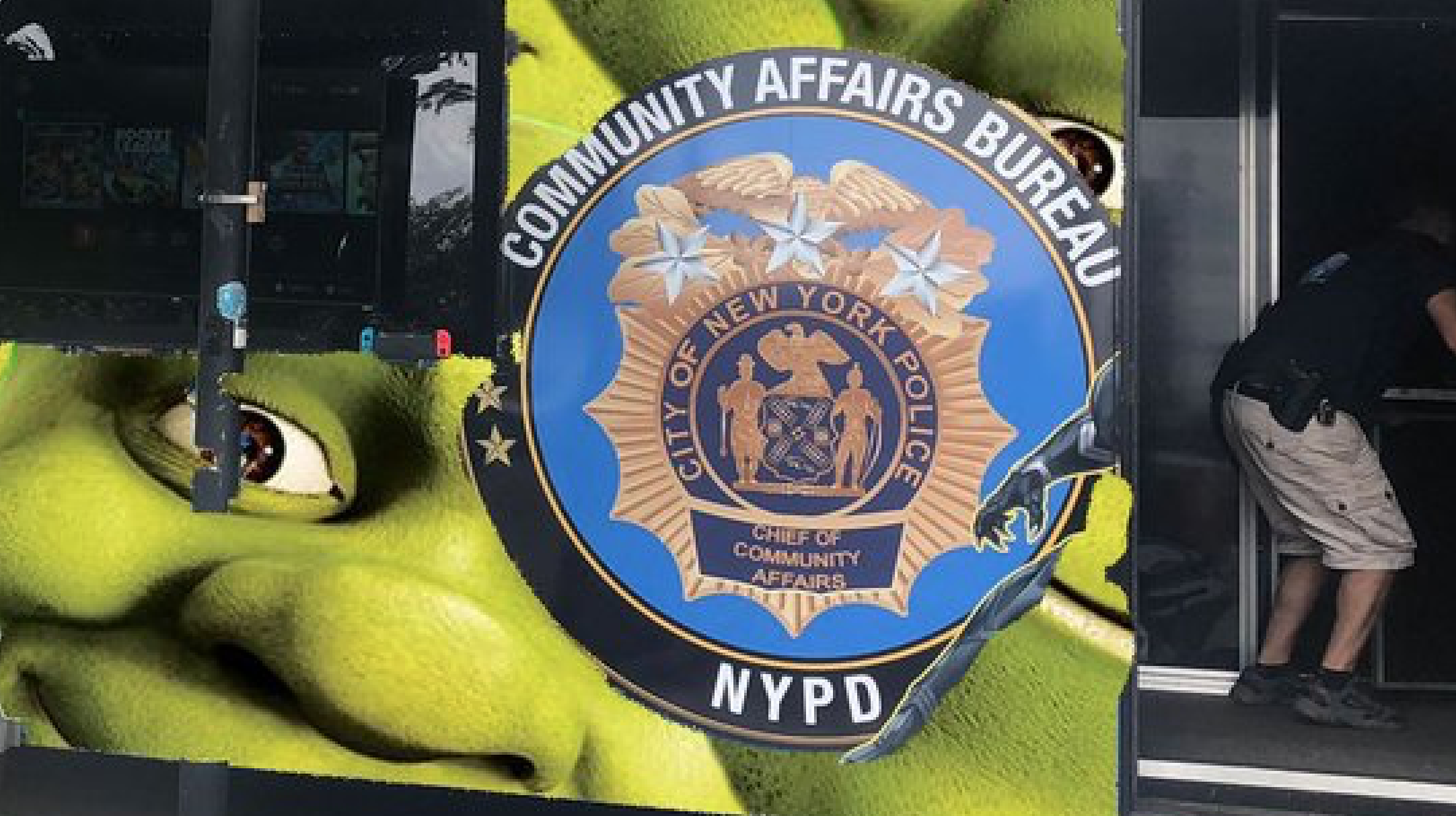 Illustration til artiklen med titlen NYPD & amp; # 39; s & amp; # 39; Shrek Bus & amp; # 39; Er falsk, ikke en bus og bør undgås for enhver pris